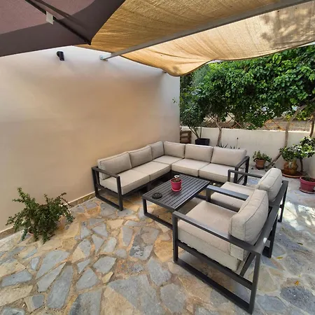 ベッド・アンド・ブレックファスト Kate-mari 3*