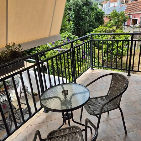 ベッド・アンド・ブレックファスト Kate-mari 3*