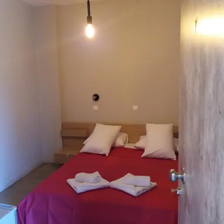 Alojamento de Acomodação e Pequeno-almoço Kate-mari 3*