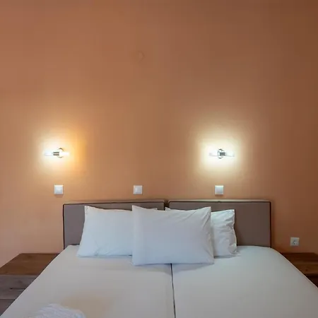 Kate-mari Bed & Breakfast *